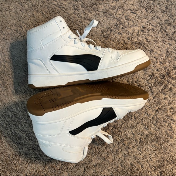 Men’s hightop Puma Sneakers - Picture 4 of 5